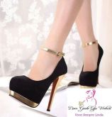 Scarpin salto dourado